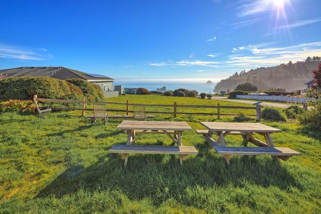 Ocean View Village Condo With Trails To Beaches Trinidad Eksteriør billede